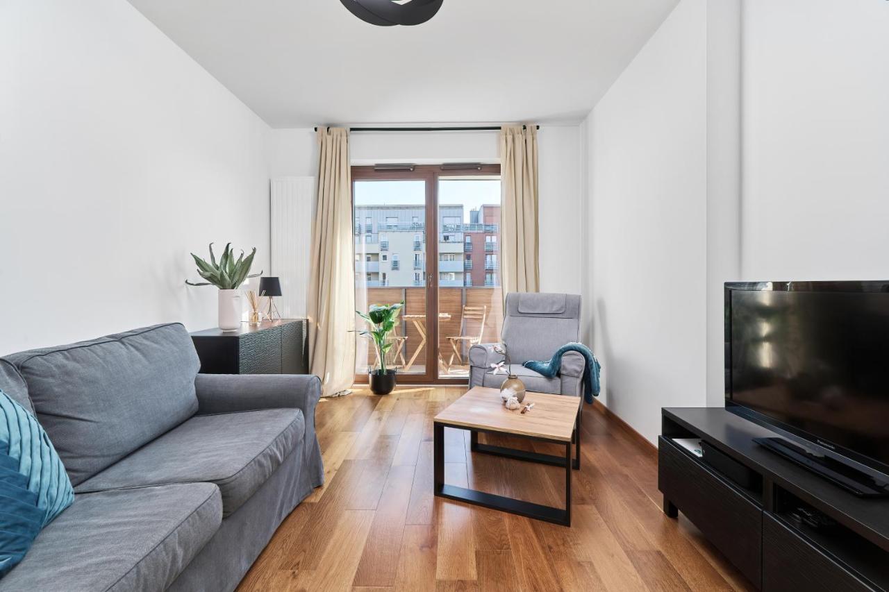 Nowa Teczowa Apartments Promenada Staromiejska By Noclegi Renters ヴロツワフ エクステリア 写真