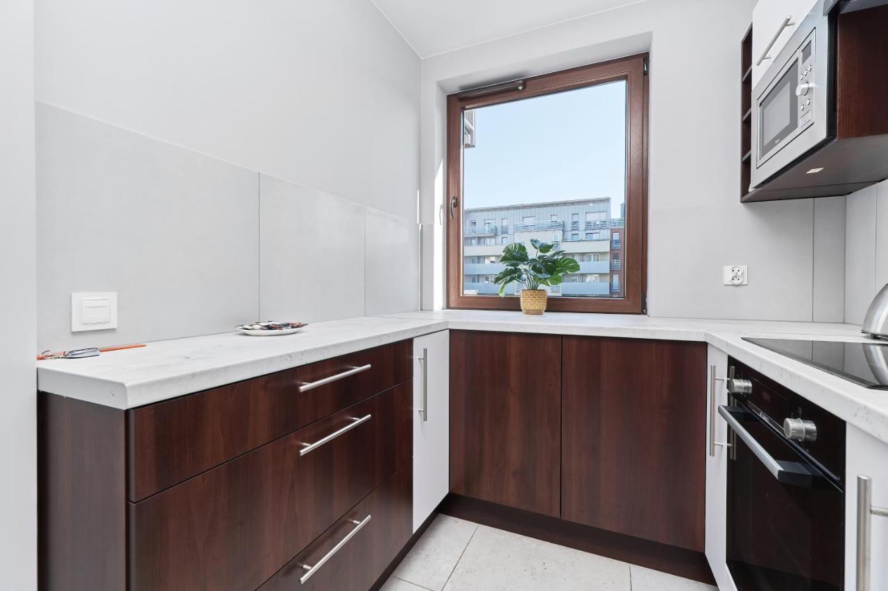 Nowa Teczowa Apartments Promenada Staromiejska By Noclegi Renters ヴロツワフ エクステリア 写真
