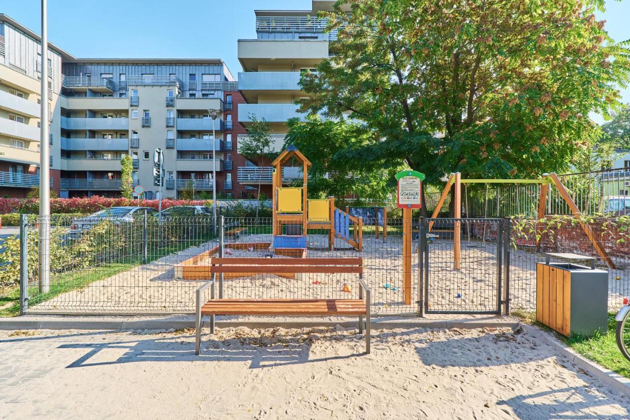 Nowa Teczowa Apartments Promenada Staromiejska By Noclegi Renters ヴロツワフ エクステリア 写真