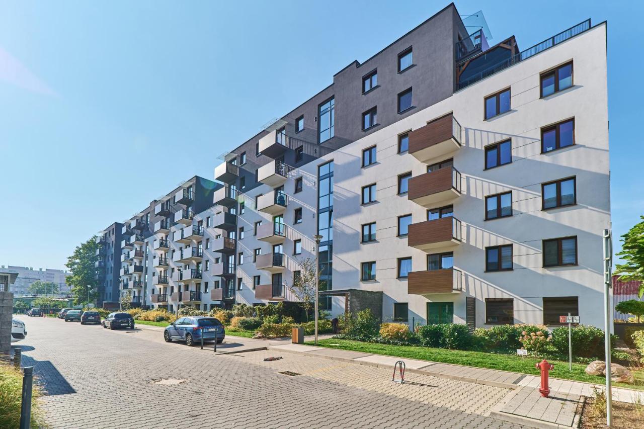 Nowa Teczowa Apartments Promenada Staromiejska By Noclegi Renters ヴロツワフ エクステリア 写真