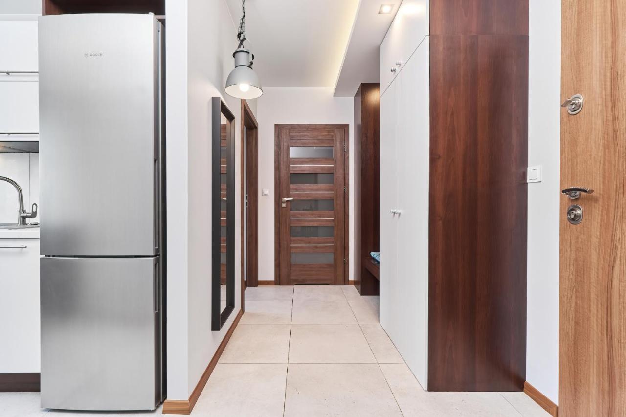 Nowa Teczowa Apartments Promenada Staromiejska By Noclegi Renters ヴロツワフ エクステリア 写真