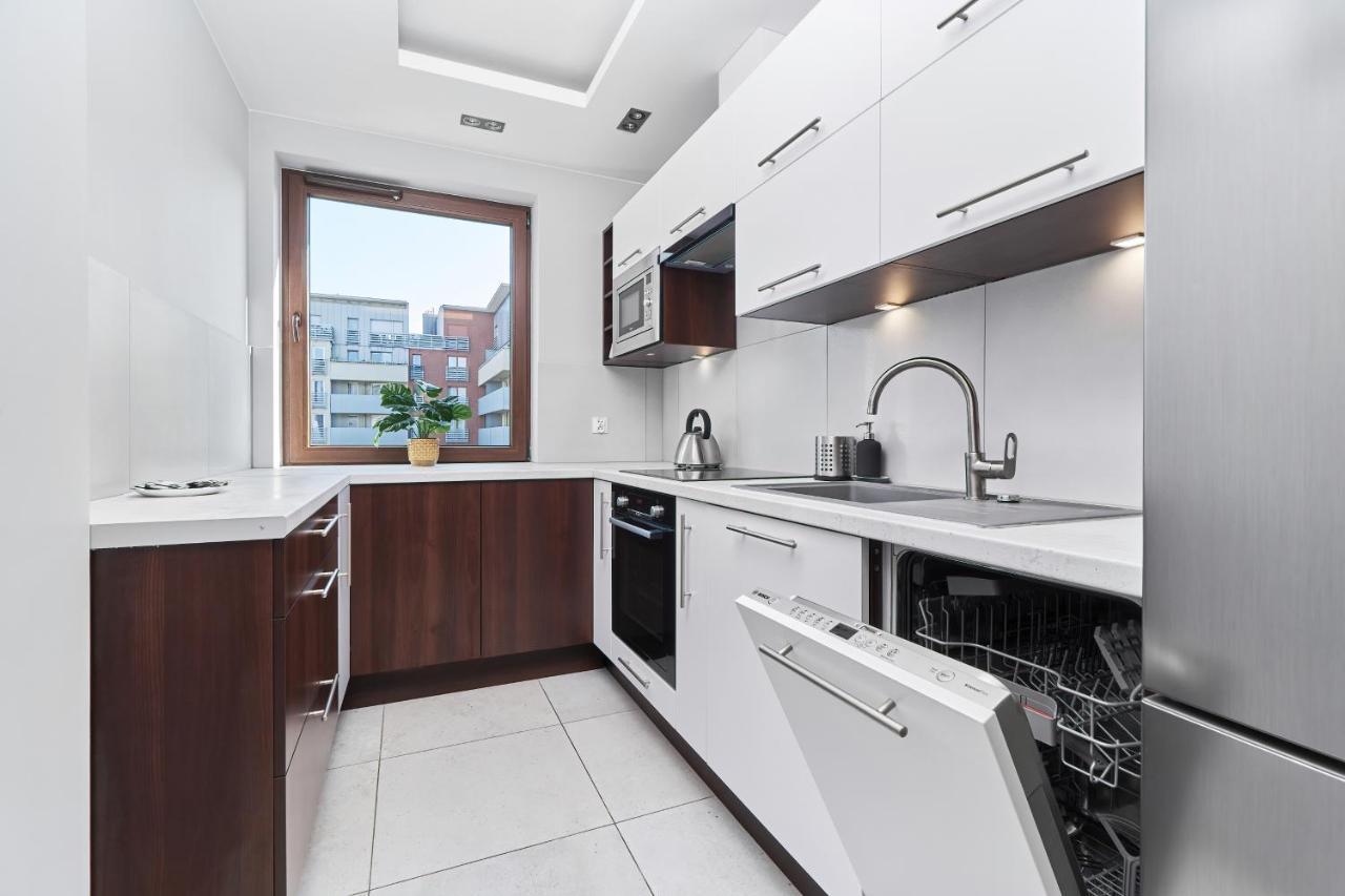 Nowa Teczowa Apartments Promenada Staromiejska By Noclegi Renters ヴロツワフ エクステリア 写真